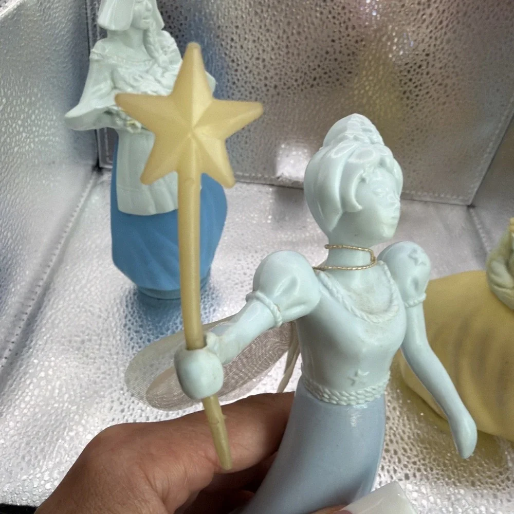 Avon Good Fairy Decanter - Delicate Daisies‎ Cologne, Mostly Full, Set 3 Collect